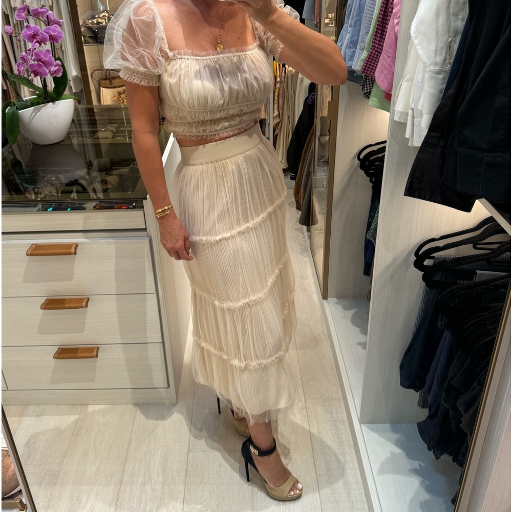 ALICE + OLIVIA - CHAMPAGNE ASHLYN TOP + KENYA SKIRT SET PRISTINE CONDITION